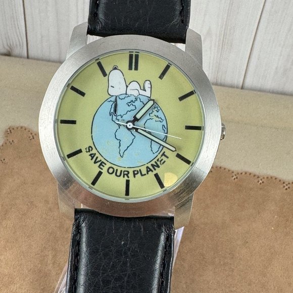 Earth Day 4/24 Vintage Man's Extra Large Dial Rare Snoopy Save Our Planet Peanut